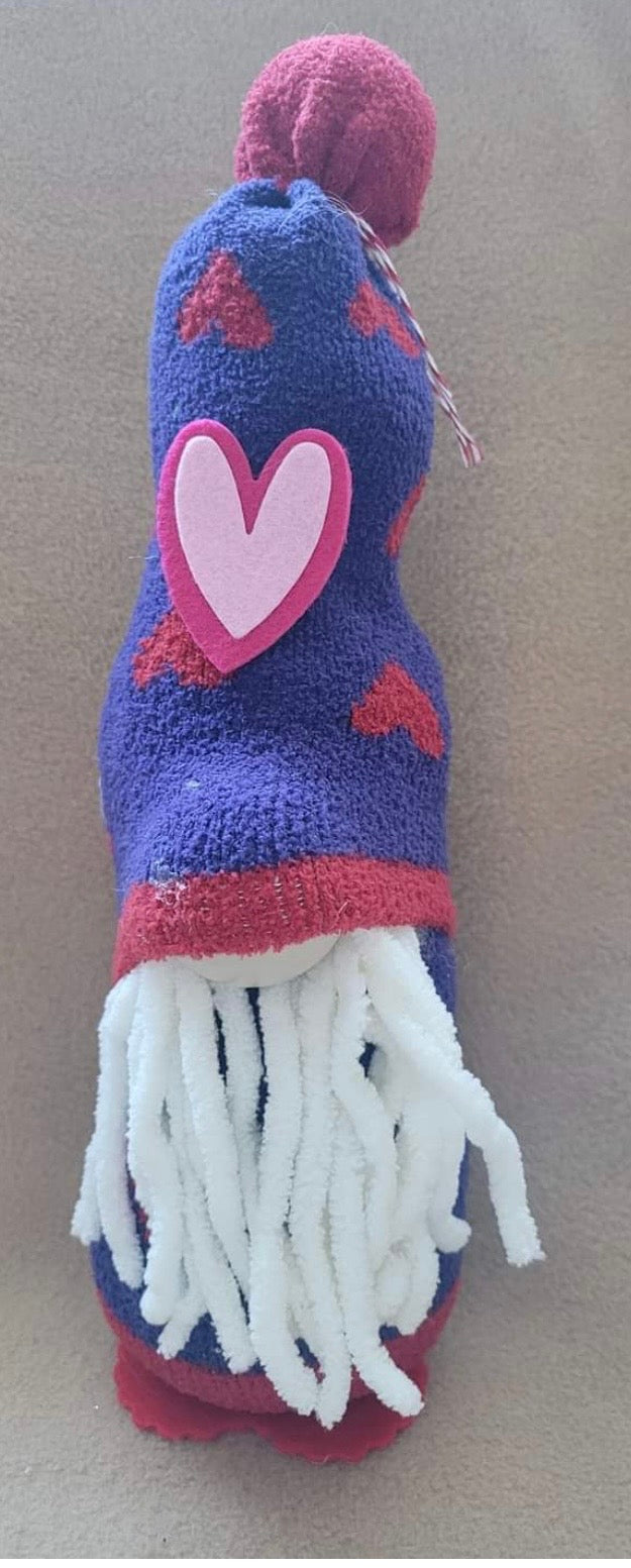 Valentine’s Day Gnome With Heart