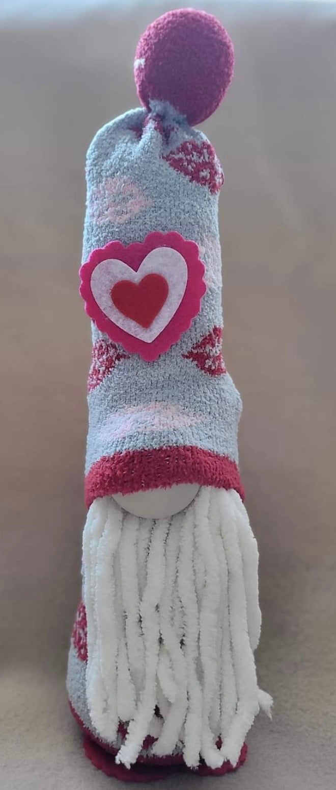 Valentine’s Day Gnome With Lips