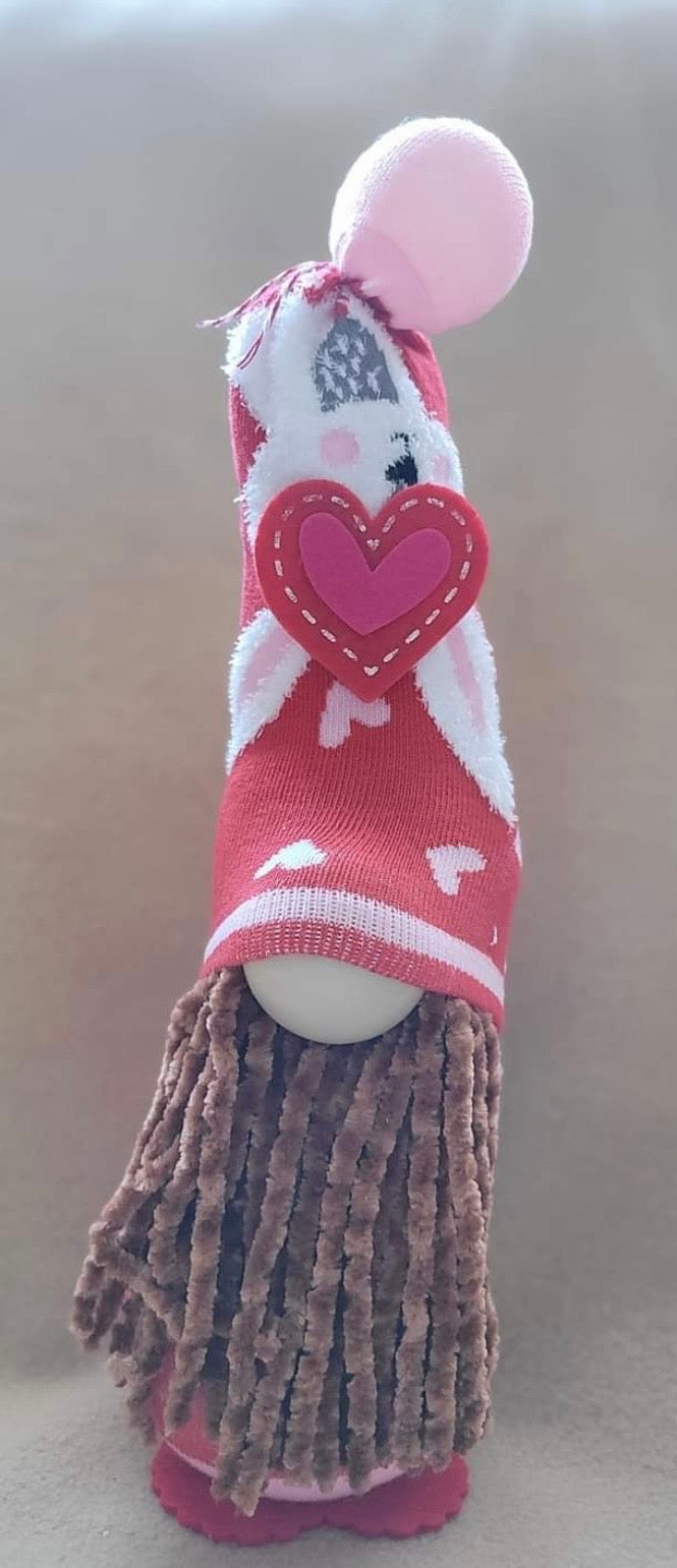 Valentine’s Day Gnome With Bunnies
